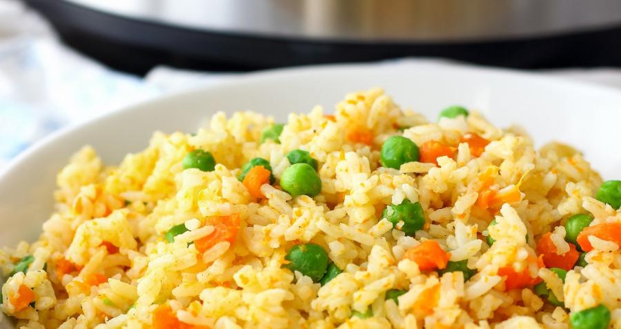 Electric pressure cooker or Instapot with fried rice